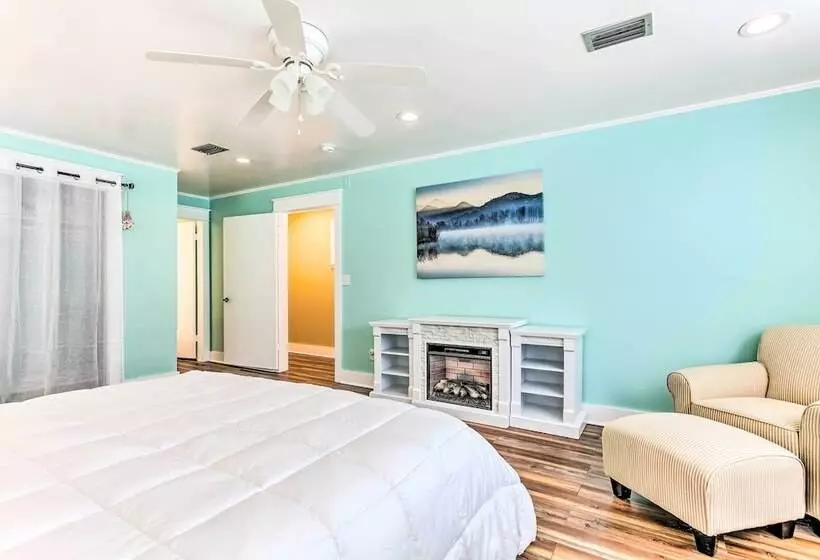 Charming Home: 2 Mi To Dtwn Defuniak Springs!