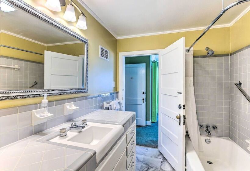 Charming Home: 2 Mi To Dtwn Defuniak Springs!