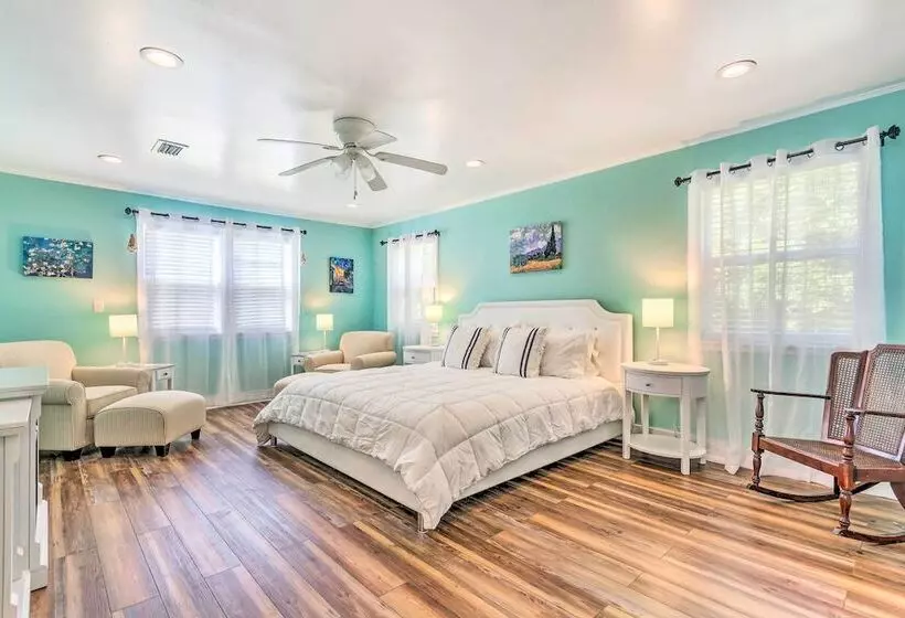 Charming Home: 2 Mi To Dtwn Defuniak Springs!