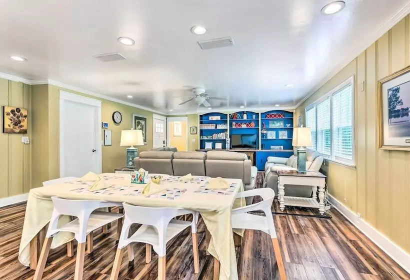 Charming Home: 2 Mi To Dtwn Defuniak Springs!