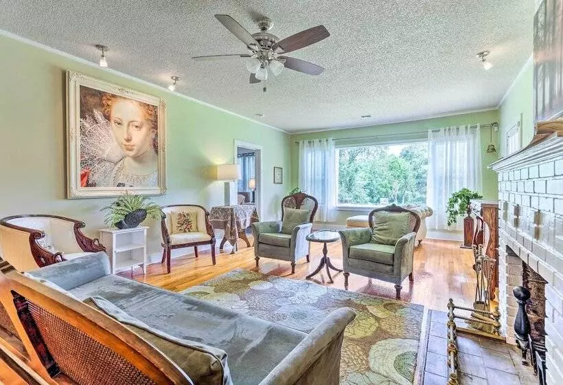 Charming Home: 2 Mi To Dtwn Defuniak Springs!