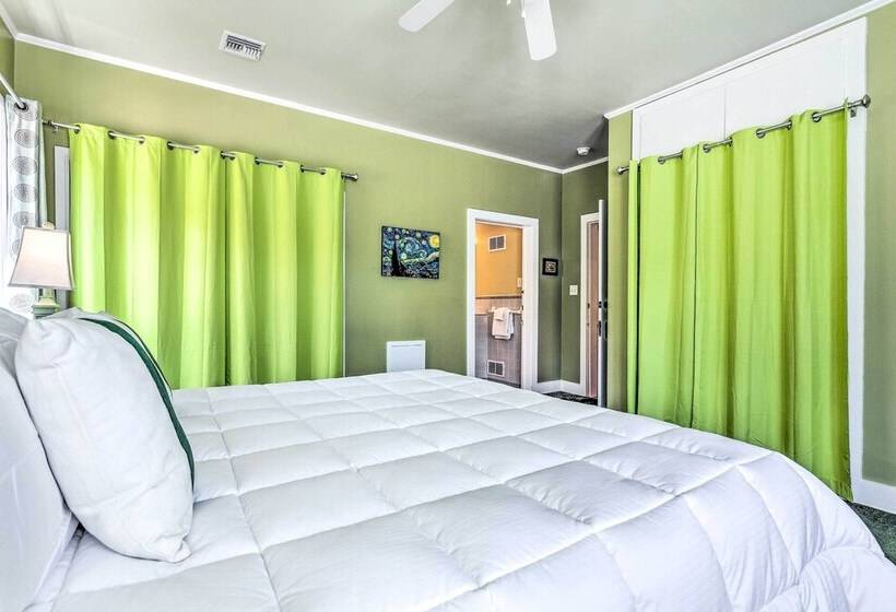 Charming Home: 2 Mi To Dtwn Defuniak Springs!