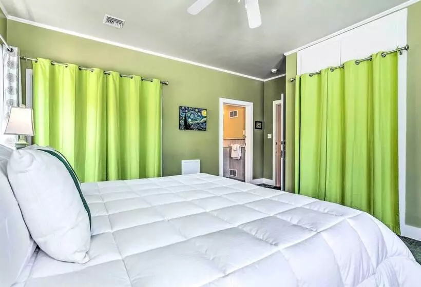 Charming Home: 2 Mi To Dtwn Defuniak Springs!