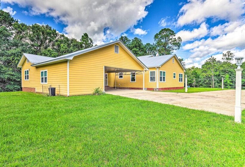 Charming Home: 2 Mi To Dtwn Defuniak Springs!