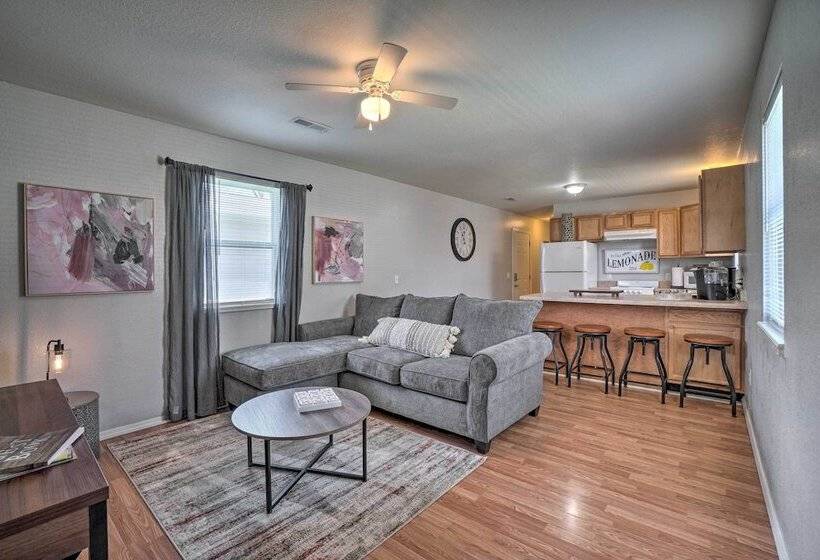 Charming One Level Home W/ Deck, Walk To Dtwn