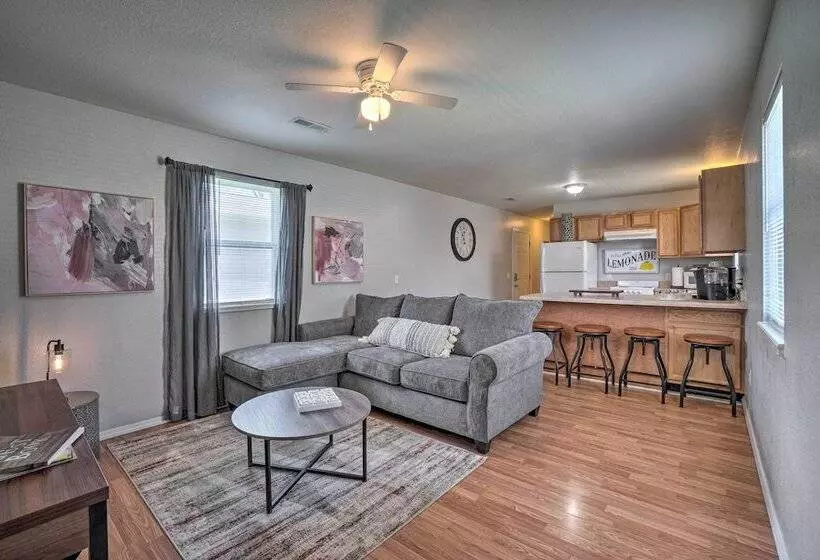 Charming One Level Home W/ Deck, Walk To Dtwn