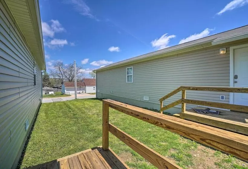 Charming One Level Home W/ Deck, Walk To Dtwn