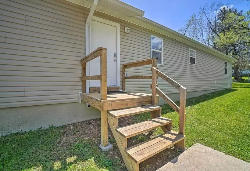 Charming One Level Home W/ Deck, Walk To Dtwn