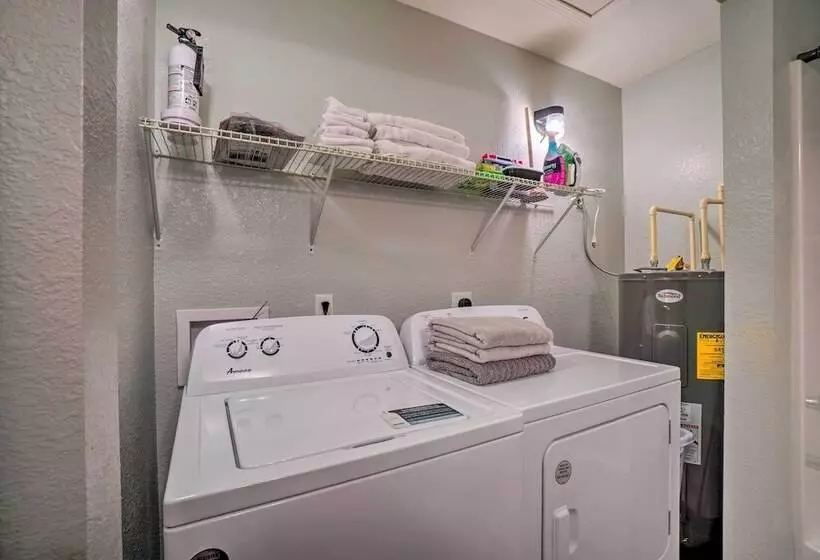 Charming One Level Home W/ Deck, Walk To Dtwn