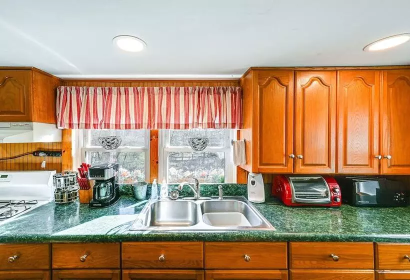 Cleveland Home W/ South Saluda Fishing Access