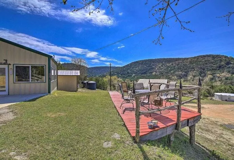Cozy Medina Cottages W/ Patio & Mountain Views!