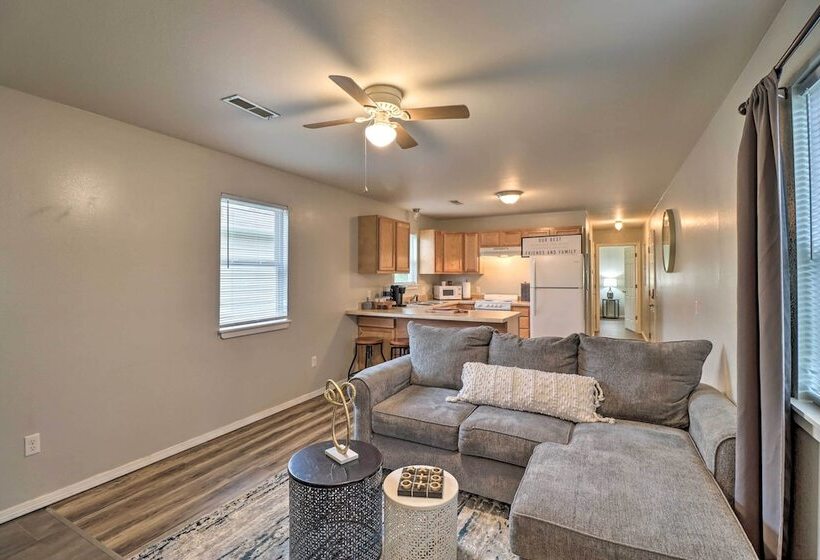 Cozy West Plains Home Near Shopping & Dining!