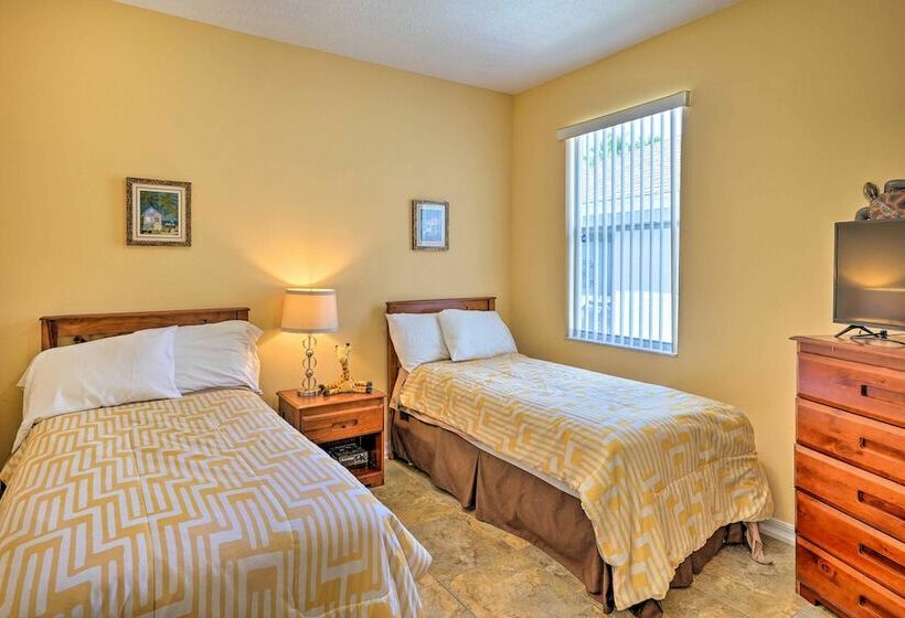 Familyfriendly Escape W/ Boat Slip Access!