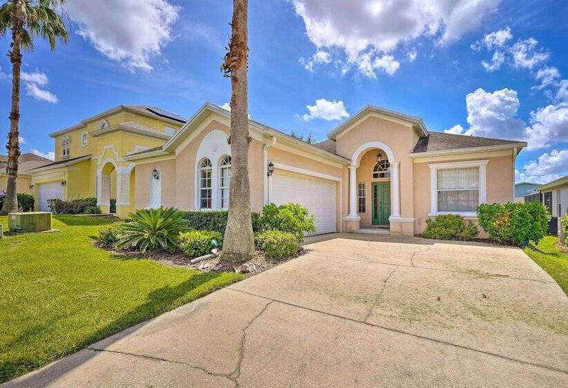 Familyfriendly Escape W/ Boat Slip Access!