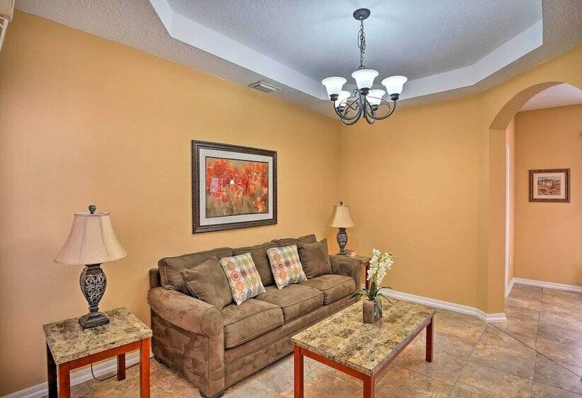 Familyfriendly Escape W/ Boat Slip Access!