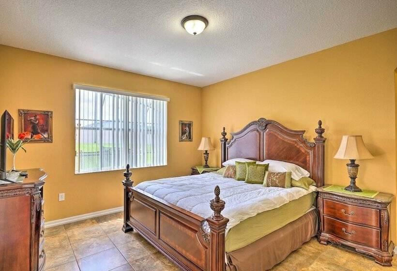 Familyfriendly Escape W/ Boat Slip Access!