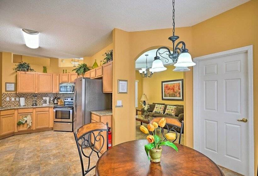 Familyfriendly Escape W/ Boat Slip Access!