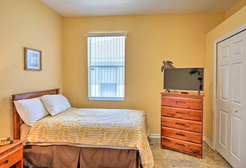 Familyfriendly Escape W/ Boat Slip Access!