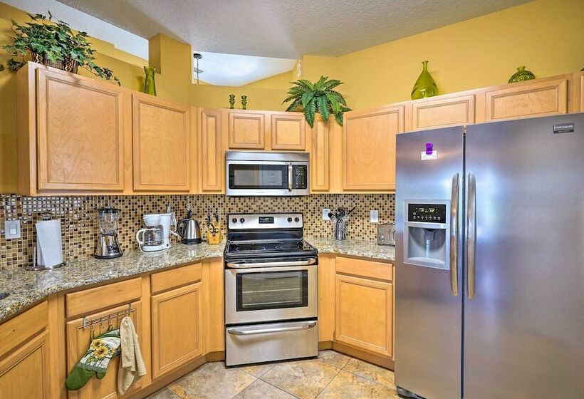 Familyfriendly Escape W/ Boat Slip Access!