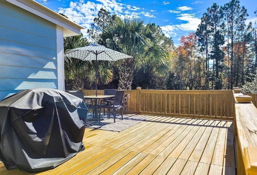 Gulf Breeze Home: 12 Mi To Pensacola Beach!