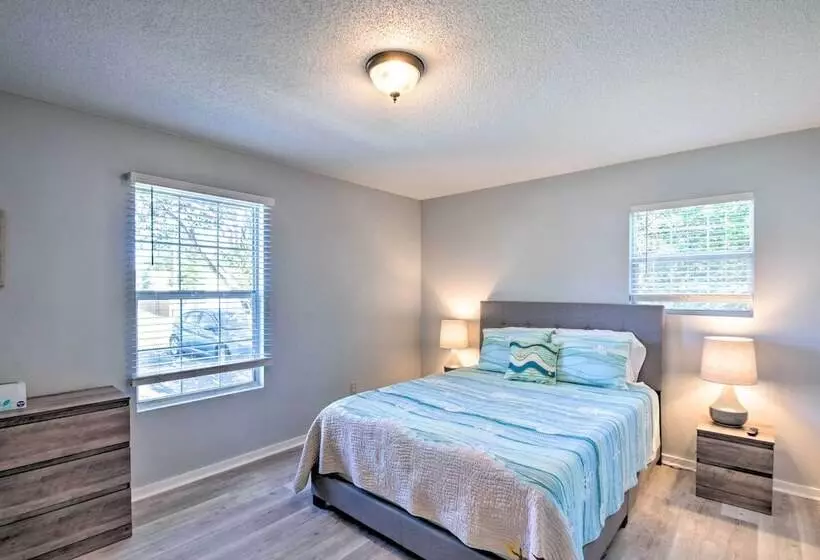 Gulf Breeze Home: 12 Mi To Pensacola Beach!