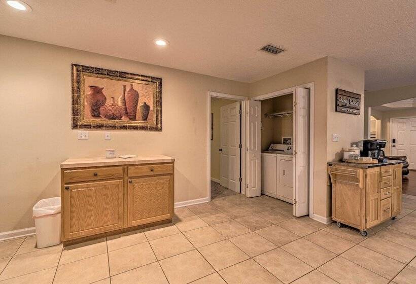 Honey S Hideout  < 1 Mile To River Access!