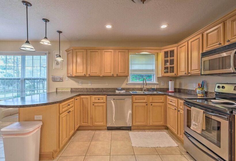 Honey S Hideout  < 1 Mile To River Access!