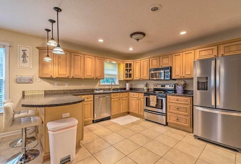 Honey S Hideout  < 1 Mile To River Access!