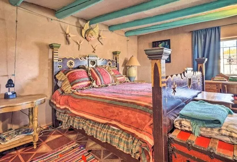 Idyllic Española Casita W/ Charcoal Grill