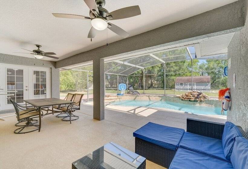 Inviting Home W/ Lanai & Pool In Kissimmee!