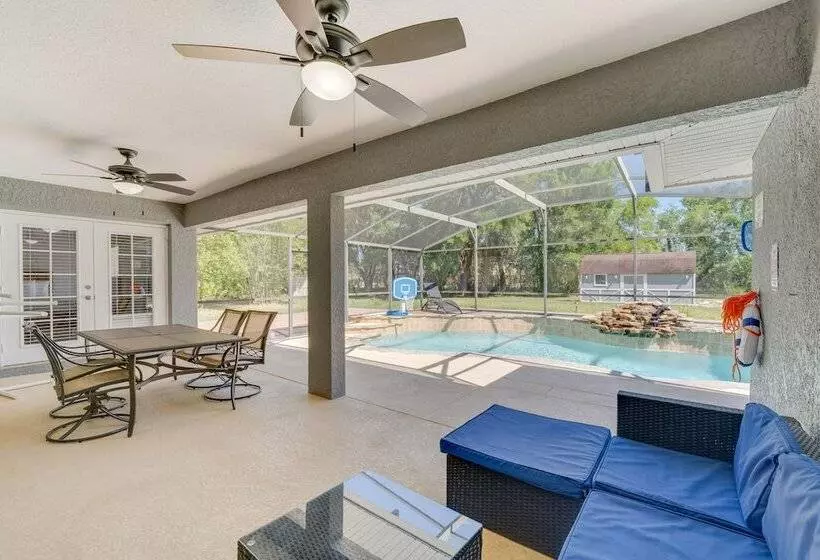 Inviting Home W/ Lanai & Pool In Kissimmee!