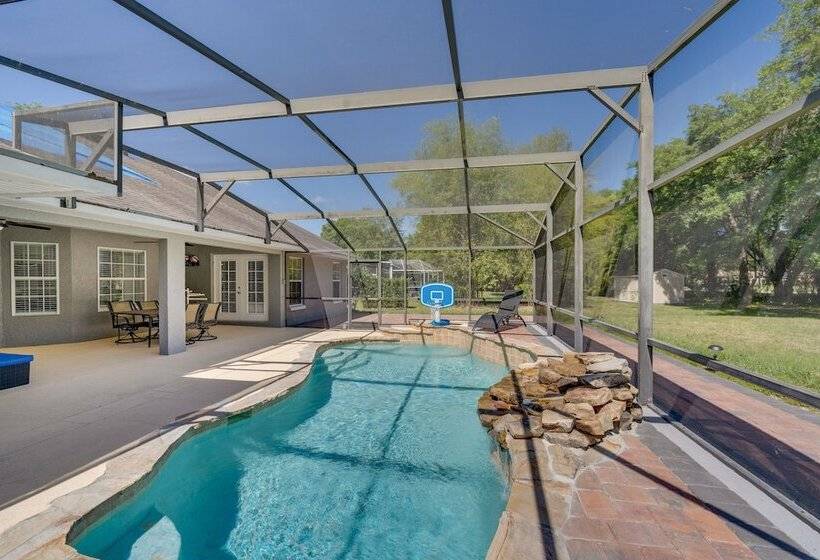 Inviting Home W/ Lanai & Pool In Kissimmee!