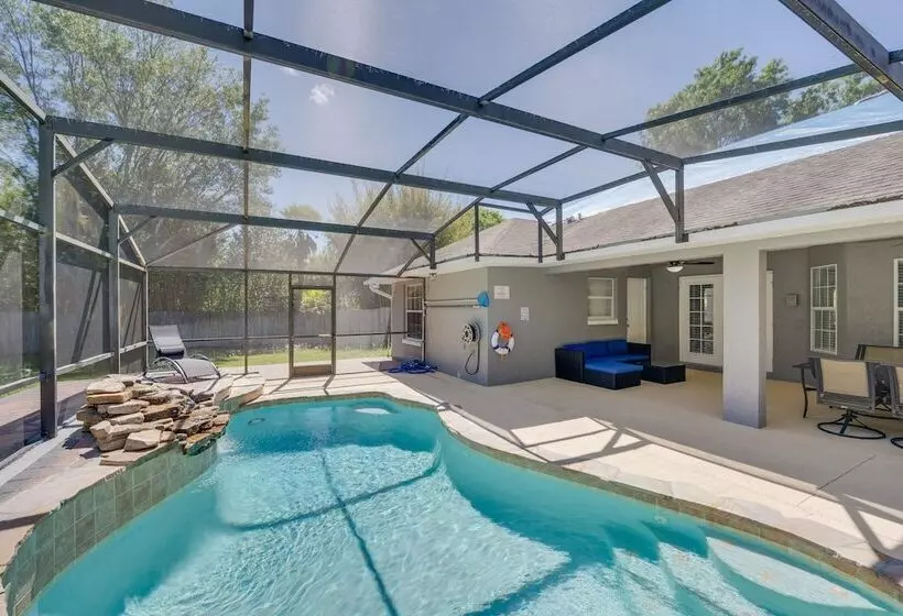 Inviting Home W/ Lanai & Pool In Kissimmee!