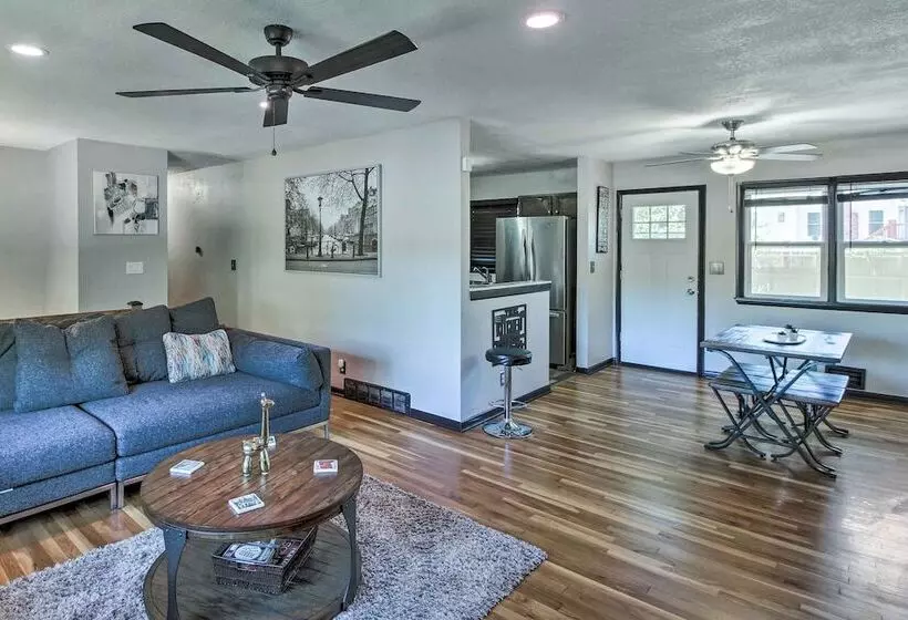 Kansas City Split Level Home, Near Stadiums!