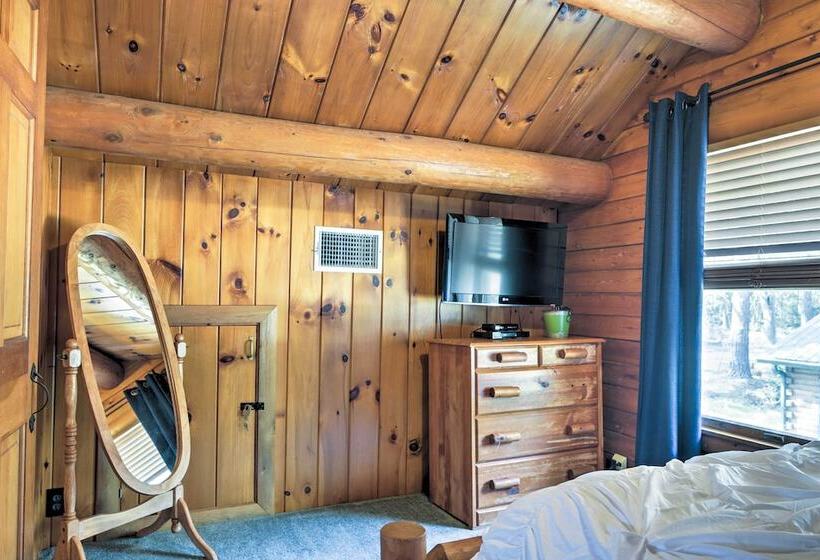 Lake Broward Cabin W/ Private Boat Launch & Dock!