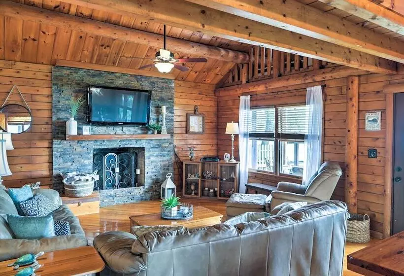 Lake Broward Cabin W/ Private Boat Launch & Dock!