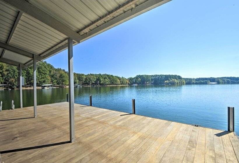 Lake Hartwell Home W/ Dock < 10 Miles To Clemson!