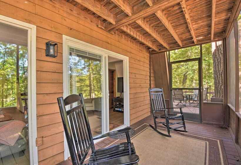 Lake Hartwell Home W/ Dock < 10 Miles To Clemson!