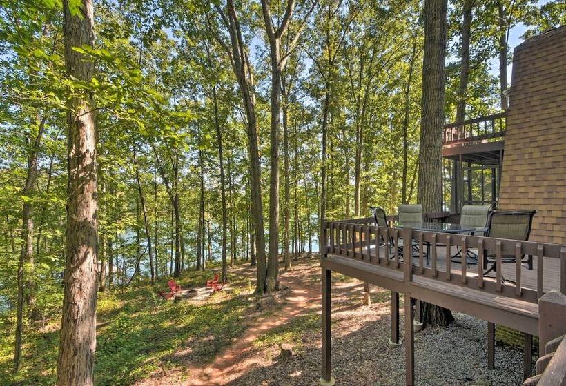Lake Hartwell Home W/ Dock < 10 Miles To Clemson!