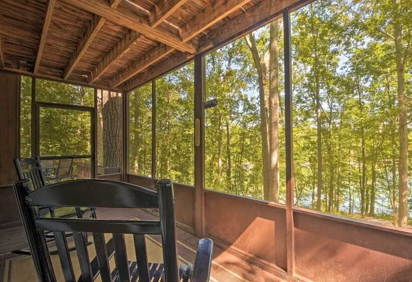 Lake Hartwell Home W/ Dock < 10 Miles To Clemson!