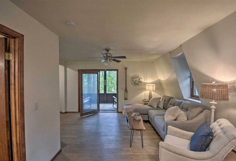 Lake Hartwell Home W/ Dock < 10 Miles To Clemson!