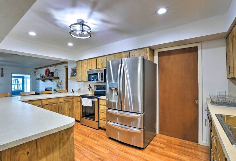 Lakefront Babson Park Escape: Pet Friendly!