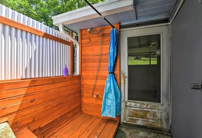 Lakefront Babson Park Escape: Pet Friendly!