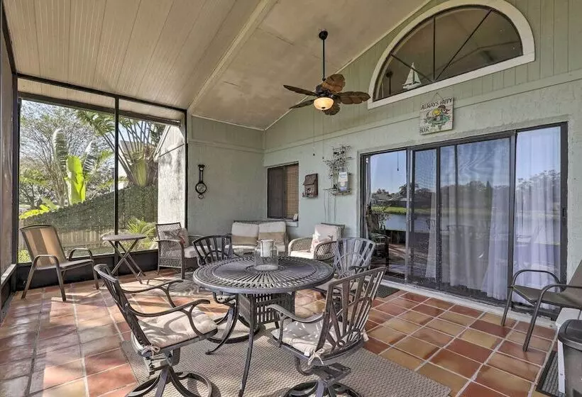 Lakefront Brandon Home W/ Patio & Screened Lanai!
