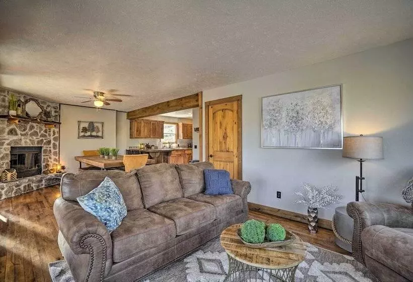 Lakefront Shell Knob Home W/ Deck & Gas Grill