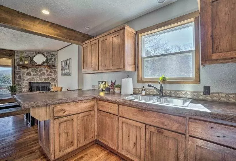 Lakefront Shell Knob Home W/ Deck & Gas Grill