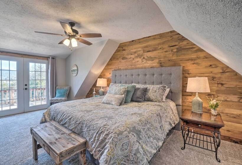 Lakefront Shell Knob Home W/ Deck & Gas Grill