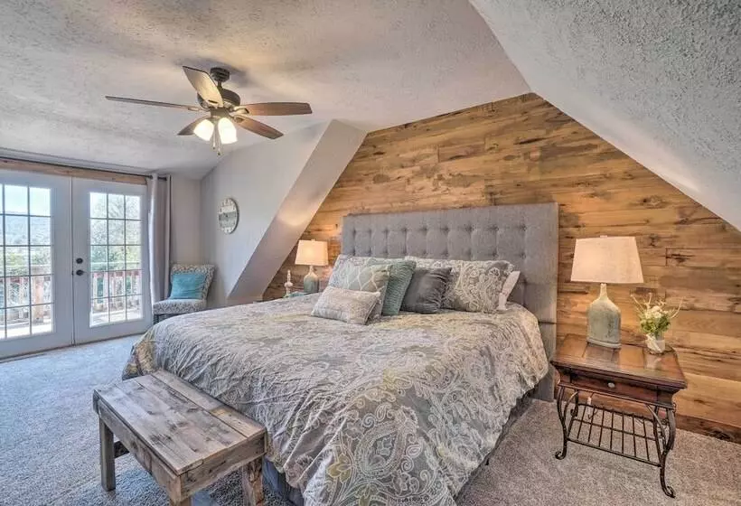 Lakefront Shell Knob Home W/ Deck & Gas Grill