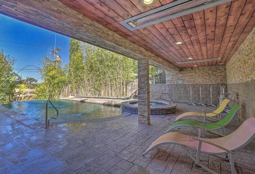 El Cajon Home W/ Pool, Grill Station & Decks