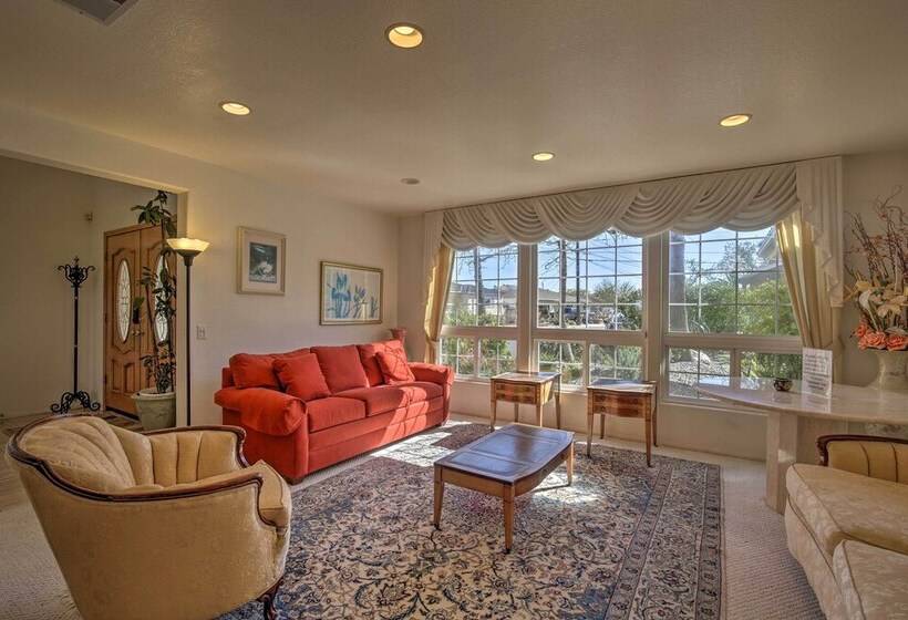 El Cajon Home W/ Pool, Grill Station & Decks